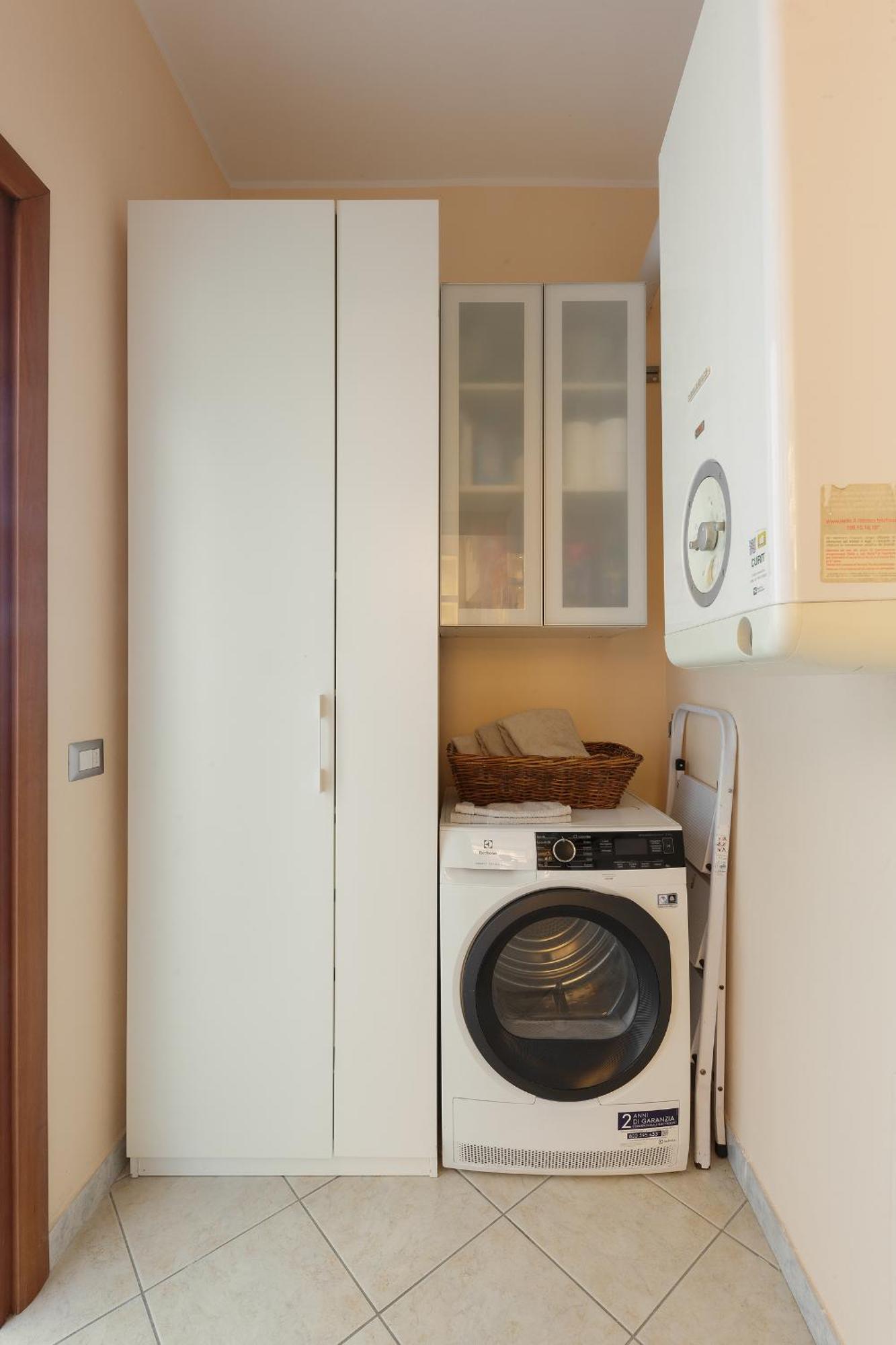 Apartment Italia House - Milano - Rho Fiera - Clinica San Carlo - Wifi, Ac, Tv